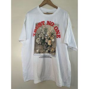 Fashion Nova Men’s Trust No One Puff Graphic T Shirt Size XXL